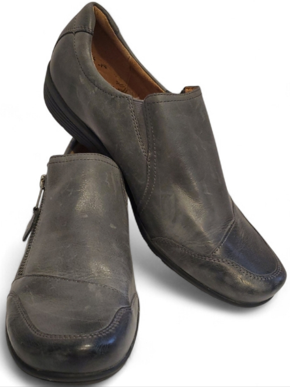 Taos Character Gray Leather Loafers with Durable Sole Size 11M